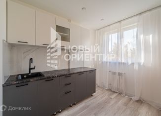 Продается 2-комнатная квартира, 43 м2, Екатеринбург, метро Геологическая, улица Академика Бардина, 27