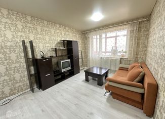 Продажа 2-комнатной квартиры, 53.2 м2, Соликамск, улица Парижской Коммуны, 14