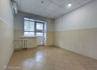 Продаю 2-комнатную квартиру, 60.6 м2, Самара, улица Луначарского, 62, метро Московская