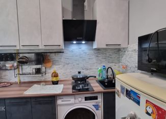 Сдача в аренду 1-комнатной квартиры, 40 м2, Севастополь, улица Героев Подводников, 10