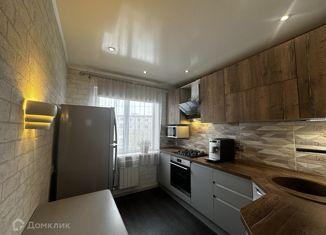 Продается двухкомнатная квартира, 49 м2, Пермский край, улица Мира, 130