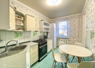 Продажа 2-комнатной квартиры, 62.5 м2, Геленджик, улица Островского, 152