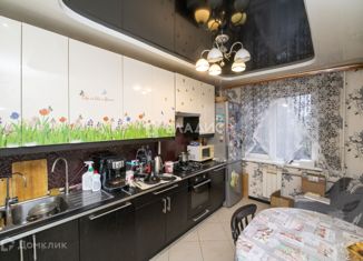 Продается 3-ком. квартира, 63.5 м2, Нижний Новгород, улица Композитора Касьянова, 2, жилой район Верхние Печёры