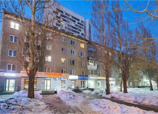 Продам 2-комнатную квартиру, 43 м2, Екатеринбург, улица Щорса, 38к1