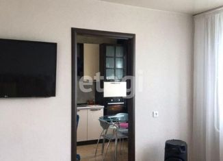 Продам 4-ком. квартиру, 72.3 м2, поселок Светлый, поселок Светлый, 9