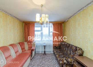 Продажа 2-ком. квартиры, 52.4 м2, Дятьково, 12-й микрорайон, 11