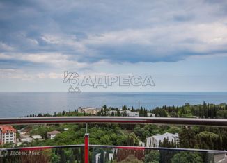 Сдается в аренду квартира студия, 30 м2, Алушта, Западная улица, 4к3