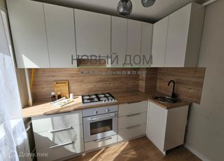 Продаю 2-комнатную квартиру, 42.4 м2, Новгородская область, проспект Александра Корсунова, 25