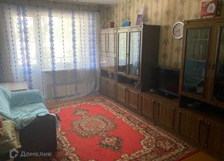 Продается 2-ком. квартира, 49 м2, Котельнич, улица Ленина, 12