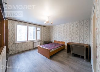 Продаю 3-комнатную квартиру, 58.3 м2, Екатеринбург, улица Новаторов, 14, улица Новаторов