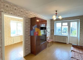 Продаю двухкомнатную квартиру, 39 м2, Алексин, улица Урицкого, 14
