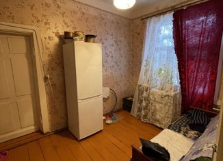 Продается 3-комнатная квартира, 54 м2, Балахна, улица Горького, 11