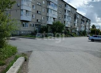 Продажа 2-ком. квартиры, 42.4 м2, поселок городского типа Пышма, улица 1-й Микрорайон, 1