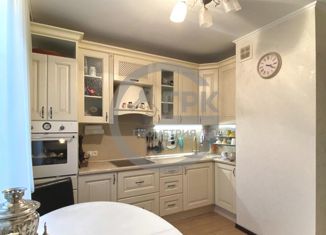 Продается 3-комнатная квартира, 75.5 м2, Москва, улица Барышиха, 16, улица Барышиха
