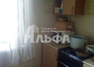 Продается трехкомнатная квартира, 60.9 м2, Кизел, улица Карла Либкнехта, 24
