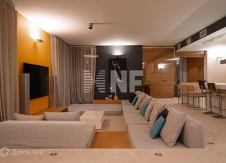 Сдам в аренду 4-комнатную квартиру, 220 м2, Москва, Авиационная улица, 79Б, район Щукино