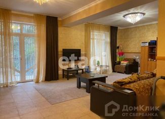 Продается 4-комнатная квартира, 207 м2, Сочи, улица Удачи, 10, Адлер