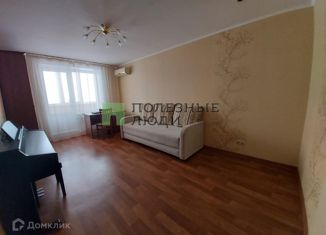 Продам 3-комнатную квартиру, 90 м2, Саратов, улица имени Н.В. Гоголя, 130, Кировский район