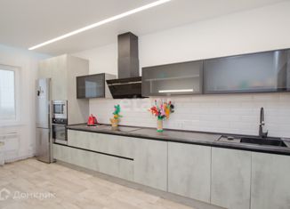 Продаю трехкомнатную квартиру, 70.9 м2, Нефтеюганск, микрорайон 11В, 10