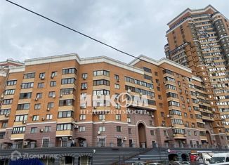 Продается 3-комнатная квартира, 117 м2, Москва, ЖК Янтарный, улица Лавочкина, 34к1