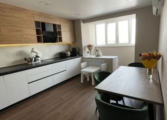 Трехкомнатная квартира на продажу, 95 м2, Тюмень, улица Монтажников, 34, ЖК Квартал 1964