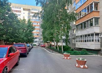 Продам трехкомнатную квартиру, 92 м2, Тюменская область, Широтная улица, 136к3