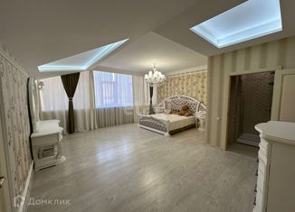 Продается 4-комнатная квартира, 175 м2, Ставрополь, улица Лермонтова, 240, микрорайон №8