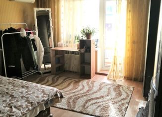 Продаю 3-комнатную квартиру, 57.7 м2, поселок городского типа Ахтырский, улица Горького, 69