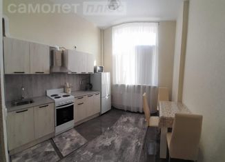 Сдается двухкомнатная квартира, 50 м2, Москва, улица Логинова, 5к2