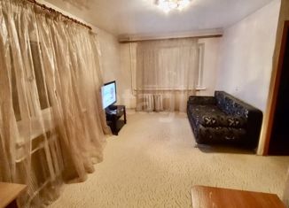 Сдается в аренду 1-ком. квартира, 50 м2, Тюмень, улица 50 лет Октября, 39