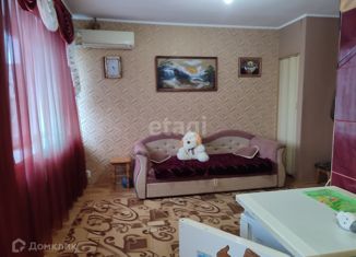 Продам 3-ком. квартиру, 61 м2, Армянск, улица Иванищева, 15