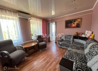 Продам трехкомнатную квартиру, 76 м2, станица Гостагаевская, Советская улица, 56