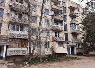 Продаю трехкомнатную квартиру, 68.8 м2, поселок городского типа Почтовое, Школьная улица, 3