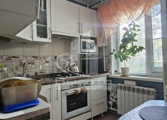 Продам 3-ком. квартиру, 49 м2, Калужская область, улица Гурьянова, 14к1