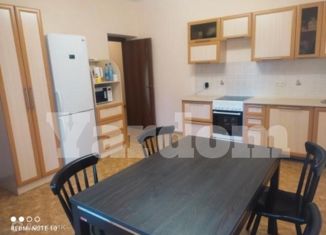 Продажа 2-ком. квартиры, 89 м2, Красноярск, Октябрьский район, улица Академгородок, 12А/1