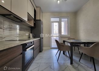Продажа 1-комнатной квартиры, 40 м2, село Мирное, улица Крымской Весны, 1к4
