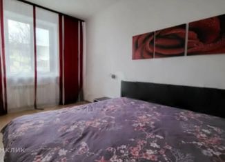 Сдаю в аренду 2-ком. квартиру, 47 м2, Крым, Севастопольская улица, 24