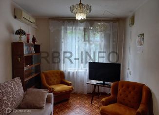 Продается 2-комнатная квартира, 52.3 м2, Ставрополь, улица Ленина, 88, микрорайон №7