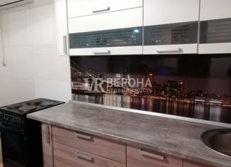Продается 2-ком. квартира, 46 м2, посёлок Российский, улица Ратной Славы, 22