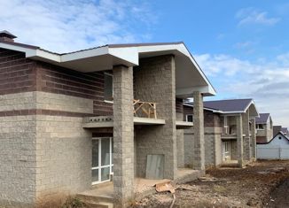 Продается таунхаус, 98.2 м2, деревня Зинино, улица Рами Гарипова, 22