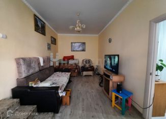 Продажа трехкомнатной квартиры, 50 м2, Крымск, Октябрьская улица, 54