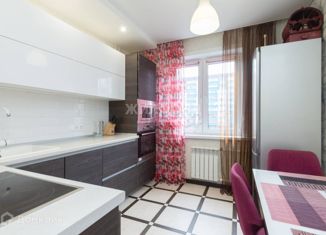 Продаю двухкомнатную квартиру, 51 м2, Новосибирск, улица 9-й Гвардейской Дивизии, 1, метро Студенческая