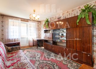 Продаю двухкомнатную квартиру, 49.5 м2, Магнитогорск, проспект Ленина, 122/2