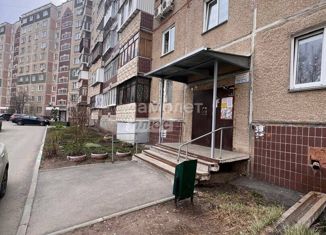 Продаю 2-комнатную квартиру, 56 м2, Челябинская область, улица Салавата Юлаева, 1