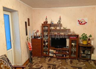 Продается 2-ком. квартира, 47.8 м2, Каменск-Шахтинский, Октябрьская улица, 107