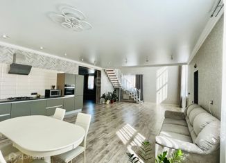 Продается дом, 270 м2, посёлок Дубровка