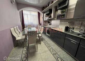 Продажа 3-ком. квартиры, 70 м2, Ростовская область, улица Волкова, 41/2