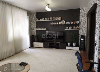 Продажа 2-ком. квартиры, 75 м2, Бердск, улица Максима Горького, 4