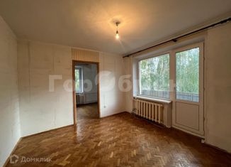 Продам 2-комнатную квартиру, 37 м2, Москва, улица Новаторов, 38к1, улица Новаторов