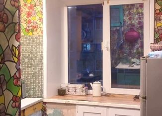 Продажа трехкомнатной квартиры, 50.1 м2, поселок городского типа Солнечный, улица Геологов, 13